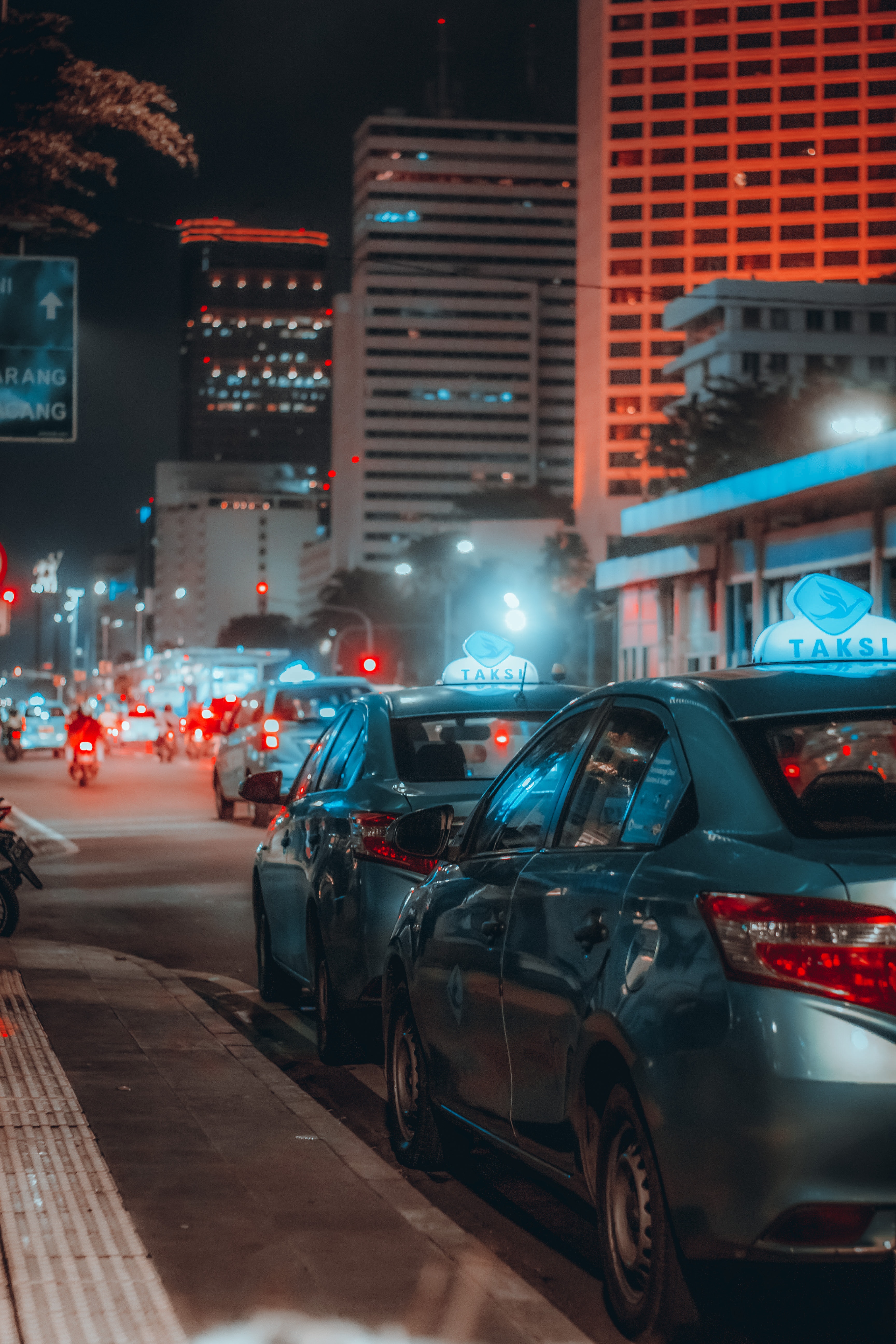 Taxi